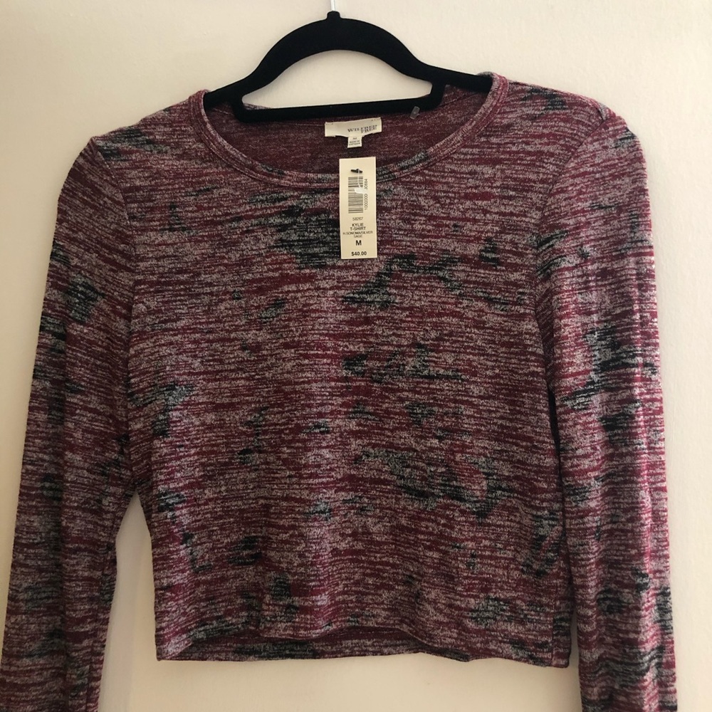 Aritzia maroon cropped fitted long sleeve